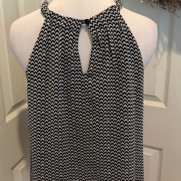a.n.a. Braided strap black and white lined top - Picture 4 of 4
